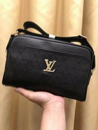 Picture of LV Mens Bags _SKUfw135046314fw